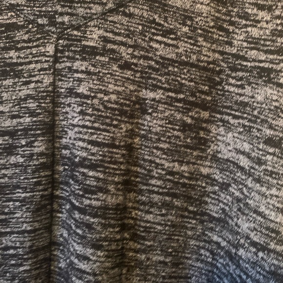 a.n.a. V-Neck Charcoal Blouse Size M - Picture 4 of 8